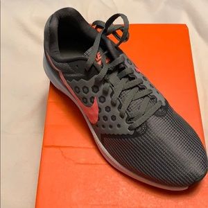 Nike women’s running tennis shoes new beautiful